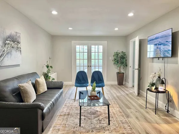 215 Piedmont Ave NE APT 301, Atlanta, GA 30308