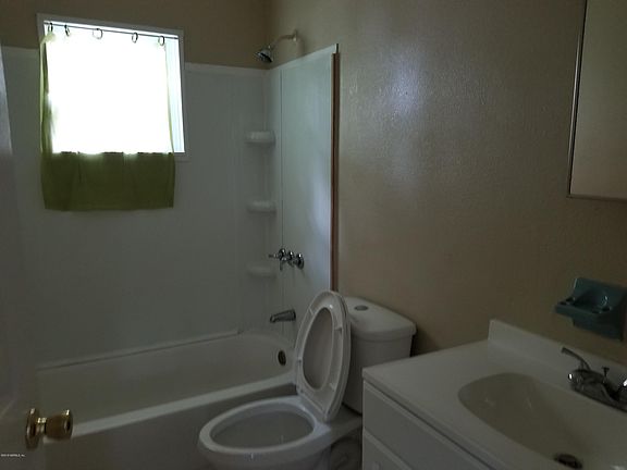 5th image of 513 N 11th St