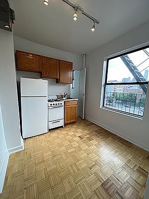 1st image of 260 6th Ave #25