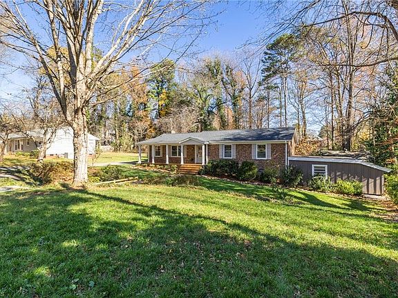 5th image of 1120 Rustic Rd