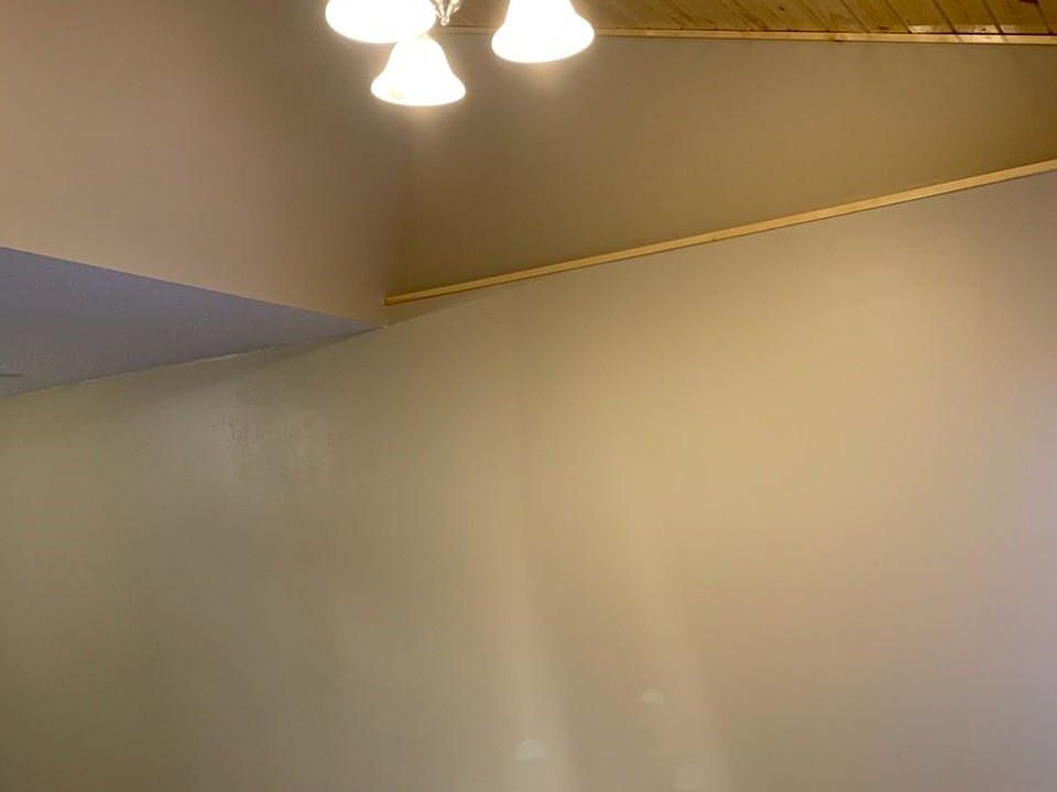 1st image of 1808 W Alcott Ave #2