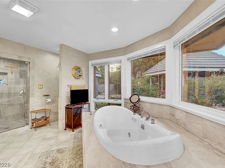 7258 Loma Alta Cir #0 — Photo 33