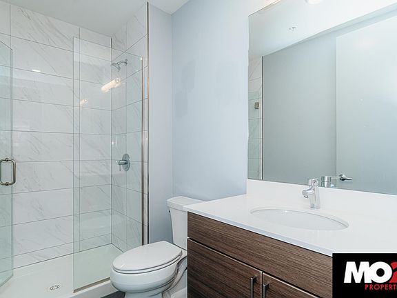 4th image of 1427 N Milwaukee Ave #403
