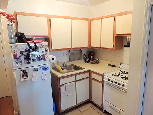 Rented by J Misrahi Realty Corp | media 18