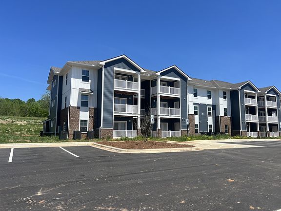 4th image of 226 Campus Dr #3202