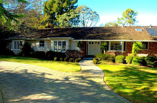 1st image of 380 Uplands Dr