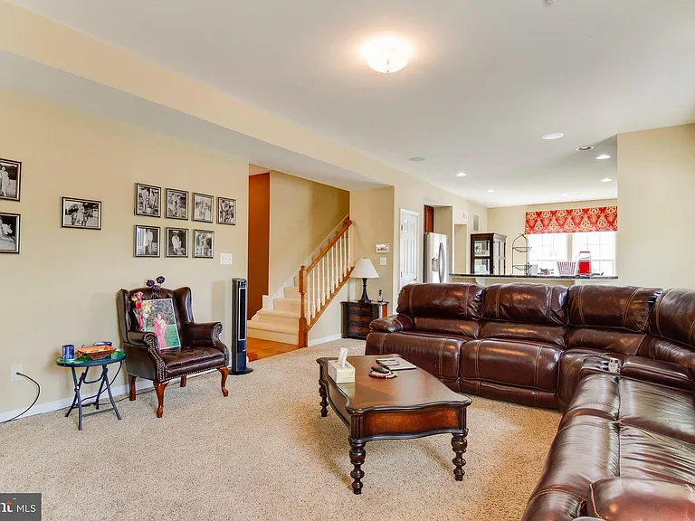 46 Bismark Dr — Photo 8