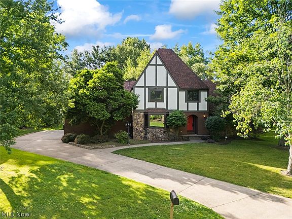 2nd image of 7739 Starcliff Ave NW