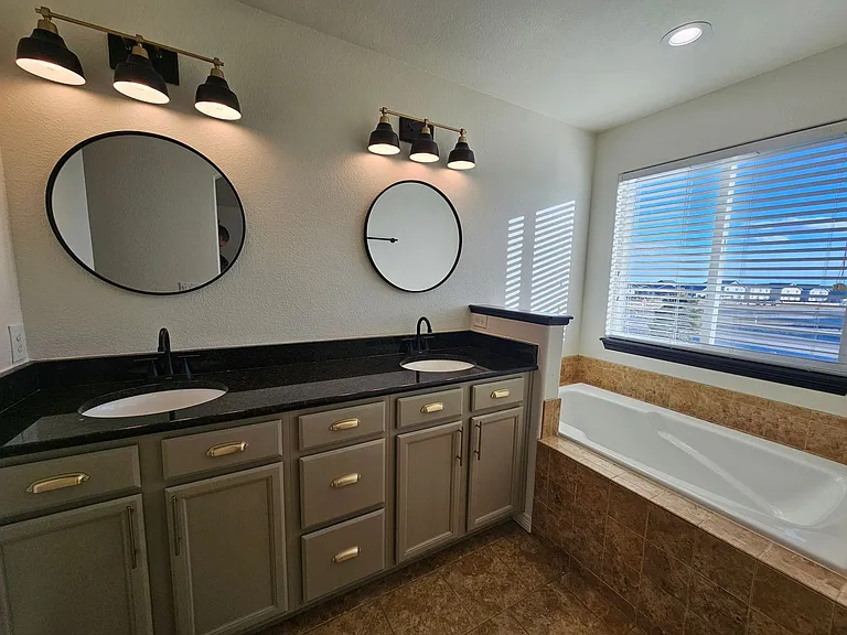 13617 Park Meadows Dr — Photo 17