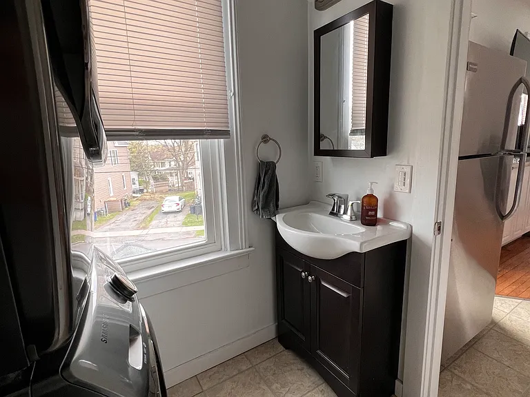 21 E Montgomery St — Photo 19