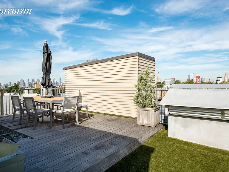 371 6th Ave #4 — Photo 7