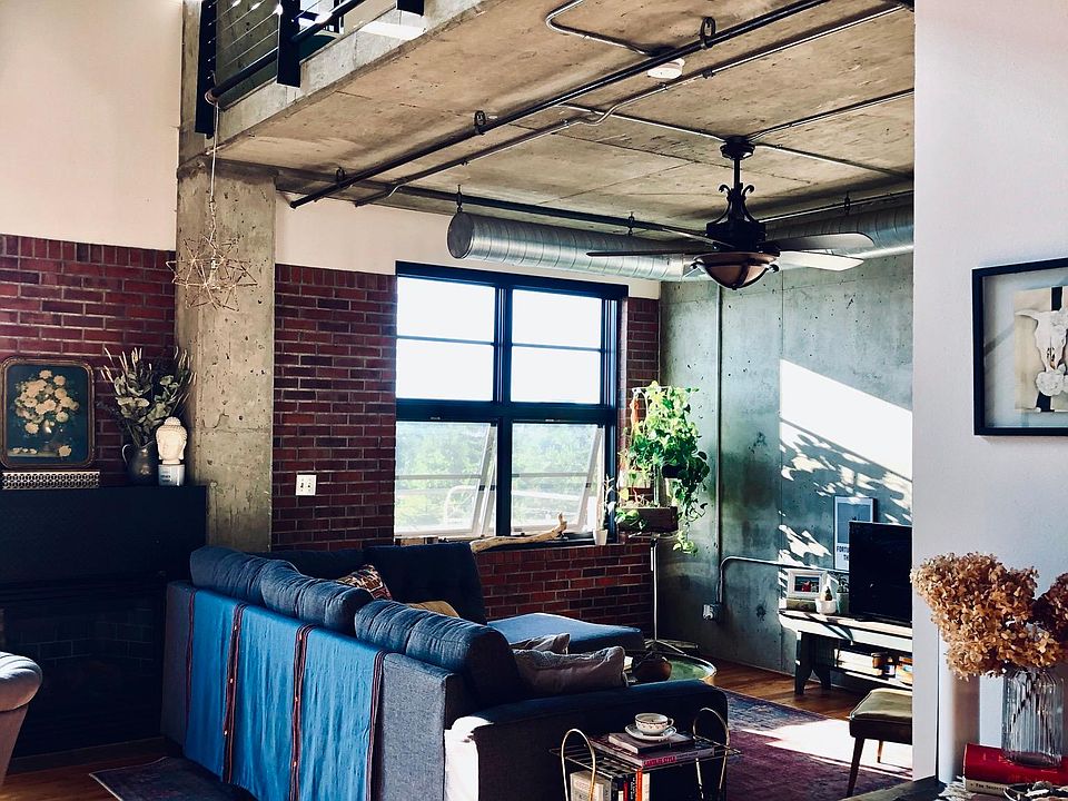 1st image of 1860 N Washington St APT 612