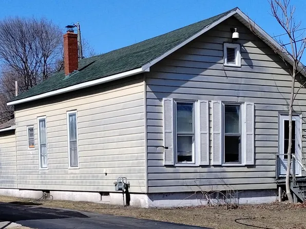415 S 5th Ave, Alpena, MI 49707