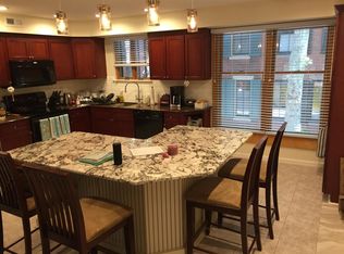 2044 Appletree St, Philadelphia, PA 19103