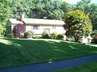 26 Mohawk Dr, Northborough, MA 01532