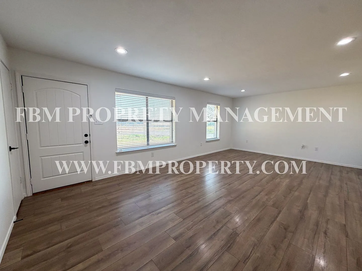 616 E. Avenue E - Beautiful 3 Bedroom, 2 Bathroom Home in Midlothian, TX! — Photo 3