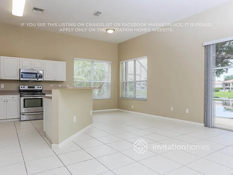 7586 NW 60th Ln — Photo 6