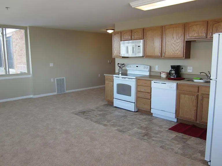 826 Taylor Pkwy — Photo 13