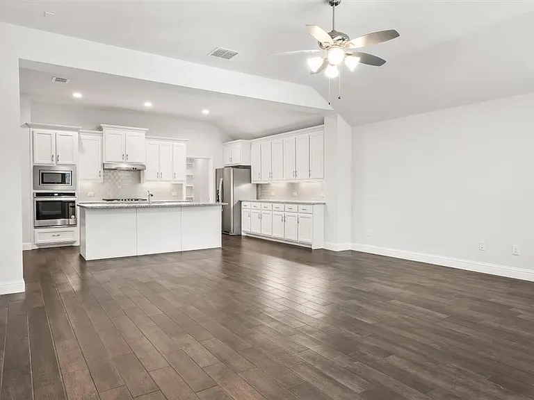 429 Cooper St — Photo 12