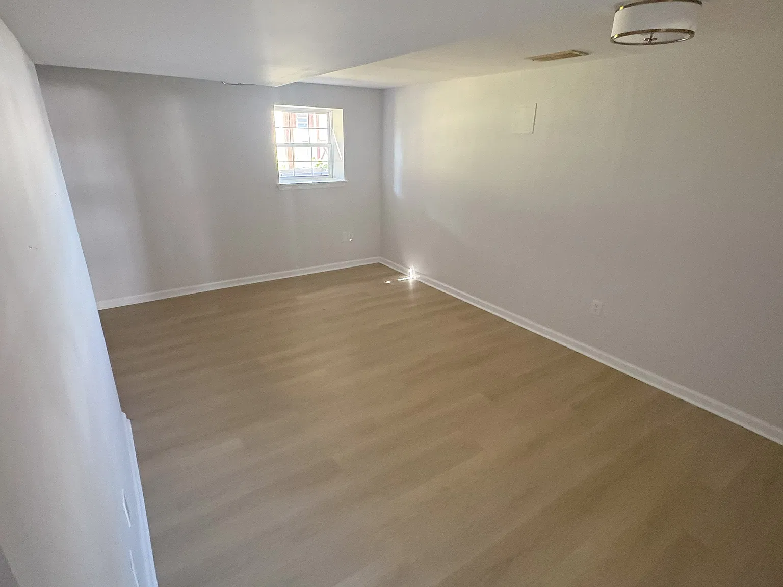 2 bed, 1650 sqft, $2,400 — Photo 4