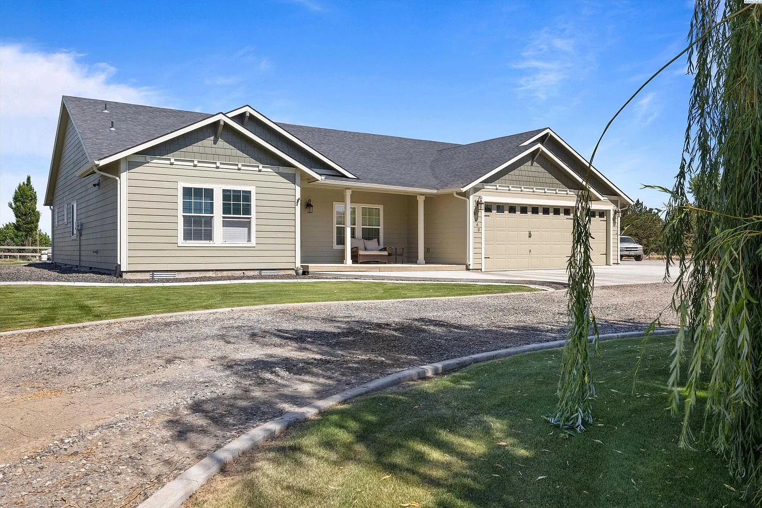 3260 E Mount Adams View Dr photo 1