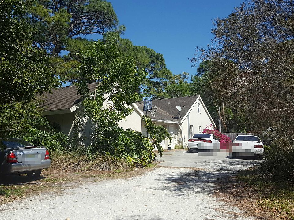1st image of 3036 N Oriente Ave