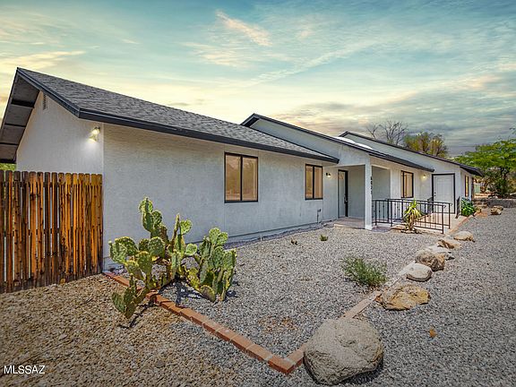 3rd image of 6021 N La Canada Dr