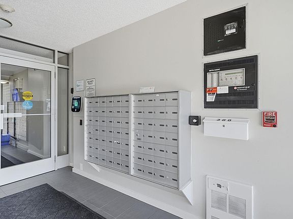 4th image of 610 Calahoo Rd #111