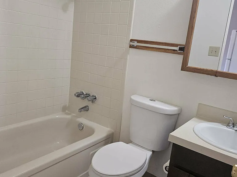 1 bd bathroom