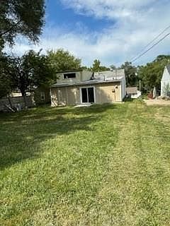 2nd image of 5037 Forest Ave