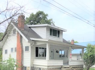 32 1st St, Athens, OH 45701