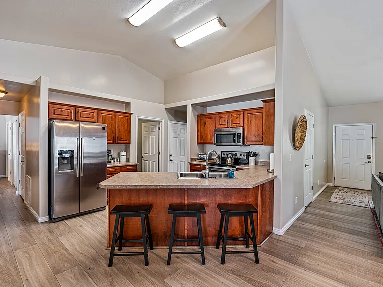 233 N Erastus Dr — Photo 19