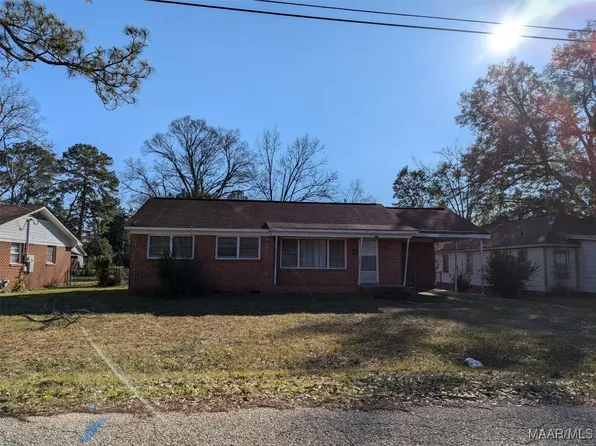 404 4th Ave, Selma, AL 36701