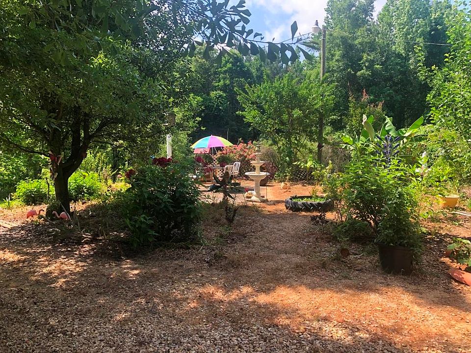 2nd image of 2050 Hopewell Keys Rd