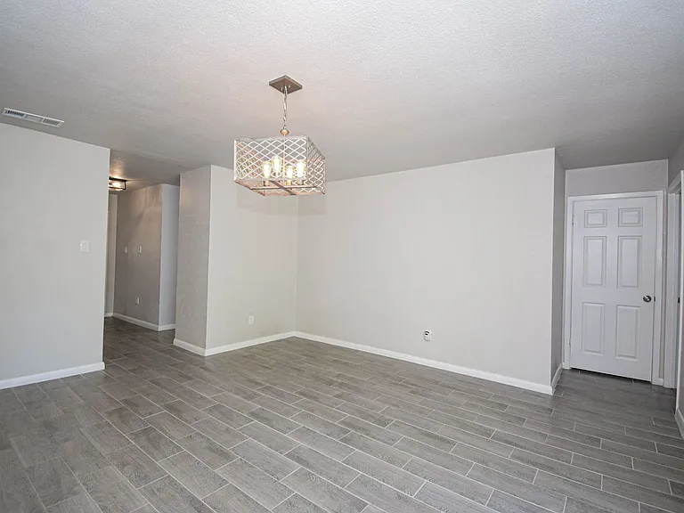 205 Tanglewood Rd — Photo 17