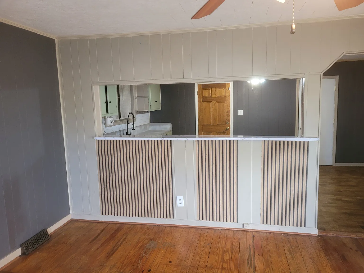 3 bed, 1210 sqft, $1,400 — Photo 4
