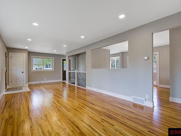 4th image of 103 S Black Eagle Dr