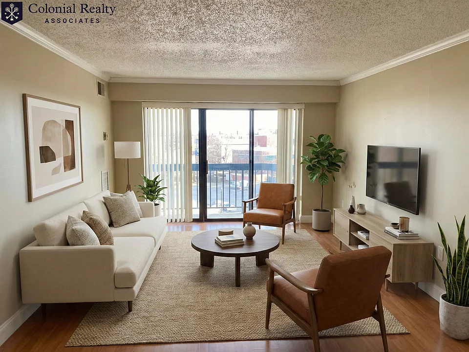 15 N Beacon St #505