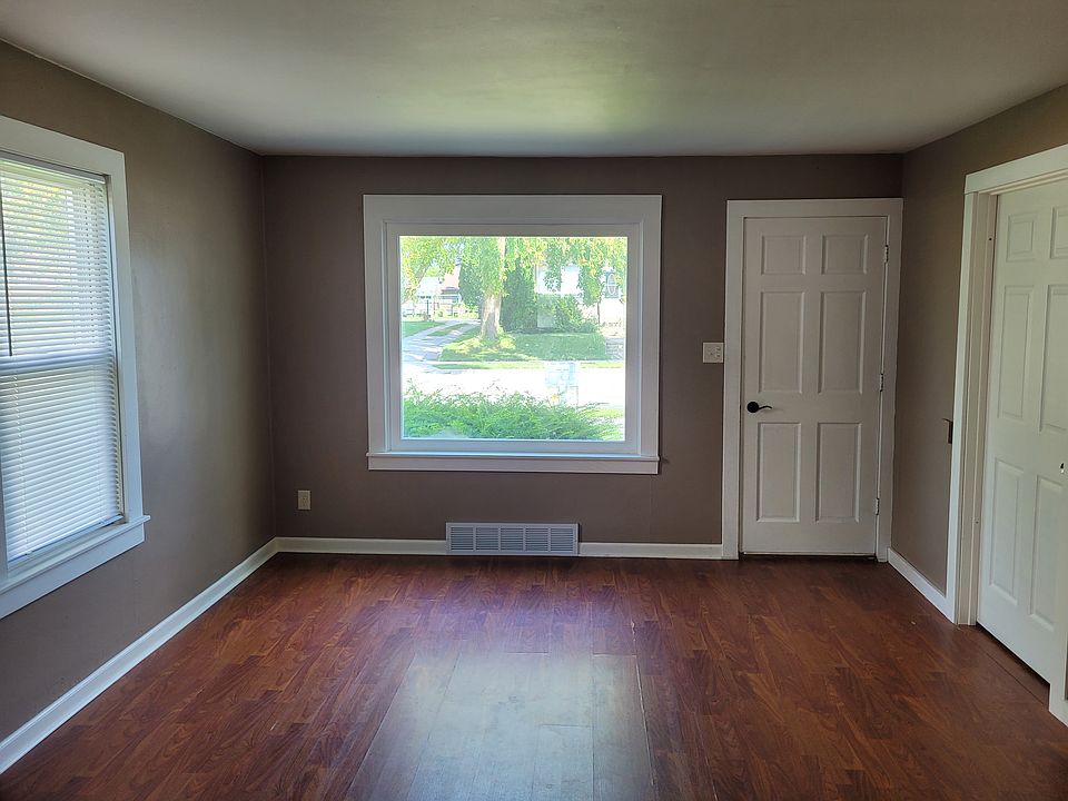 1st image of 721 Center Ave