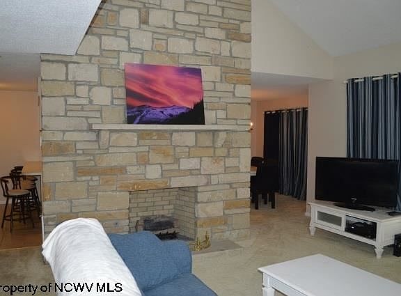 3rd image of 403 Lakeview Estate Townhomes