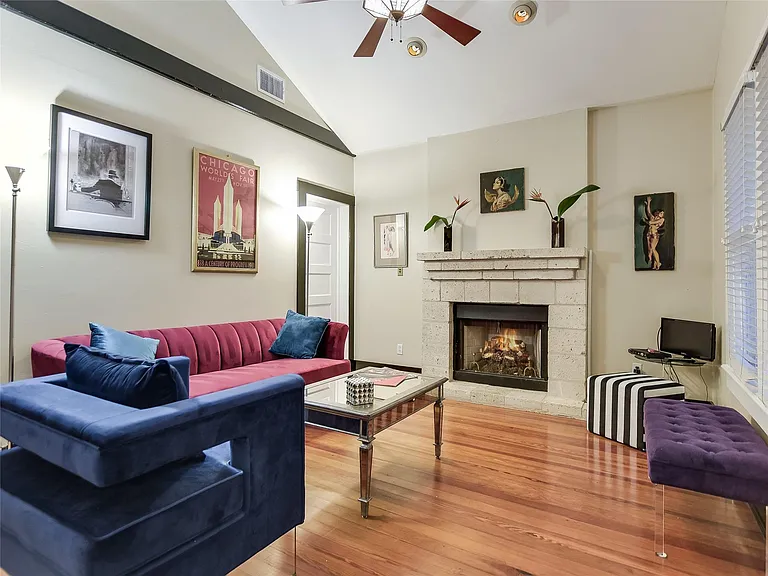 Kenwood Ave — Photo 23