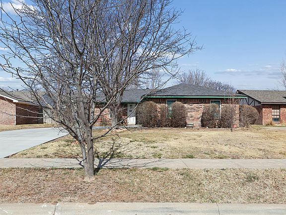 2nd image of 6812 Rochelle Ln