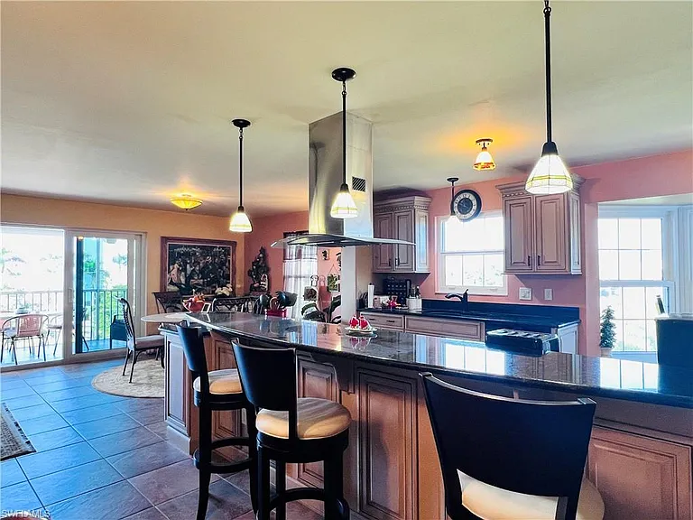 1200 Gulf Shore Blvd N #404 — Photo 11