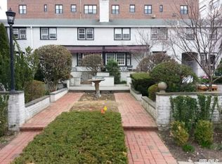 19 Barstow Rd, Great Neck, NY 11021