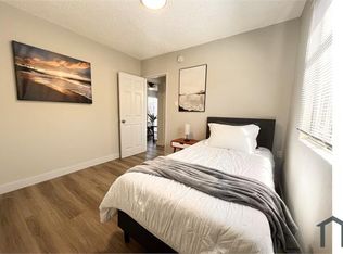 4416 S San Pedro St, Los Angeles, CA 90011
