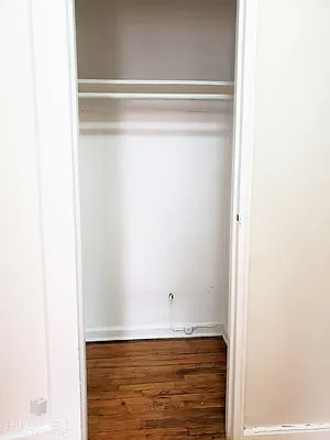 Rented by Hillel Realty Group | media 7