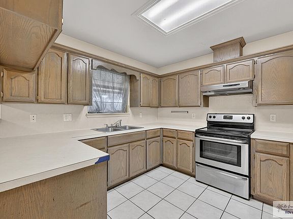 4th image of 3957 Solid Dr