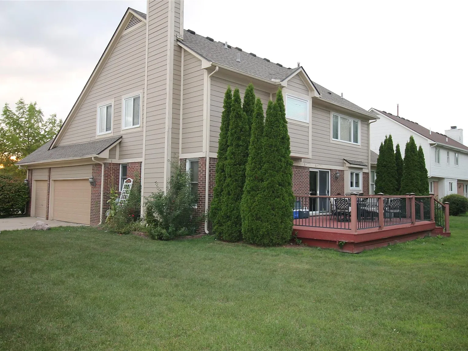 4 bed, 3.5 bath, 2732 sqft, $4,000 — Photo 3