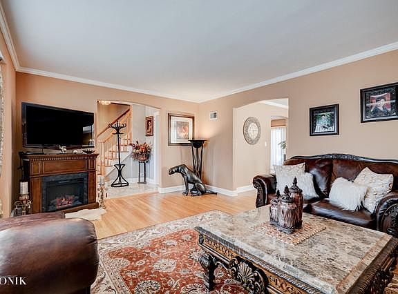 2nd image of 8331 N Oriole Ave