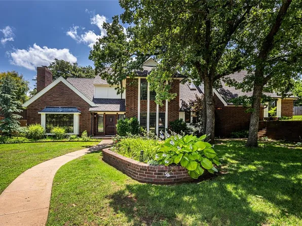 1504 Canary Pl, Edmond, OK 73034